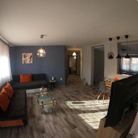 Private Modern Apartment Nea Roda Luaran gambar