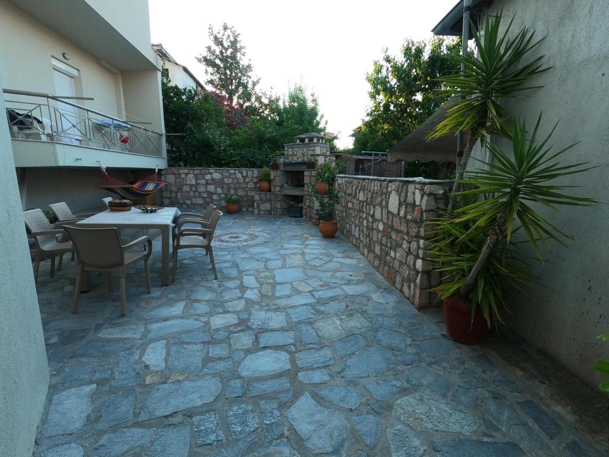 Private Modern Apartment Nea Roda Luaran gambar