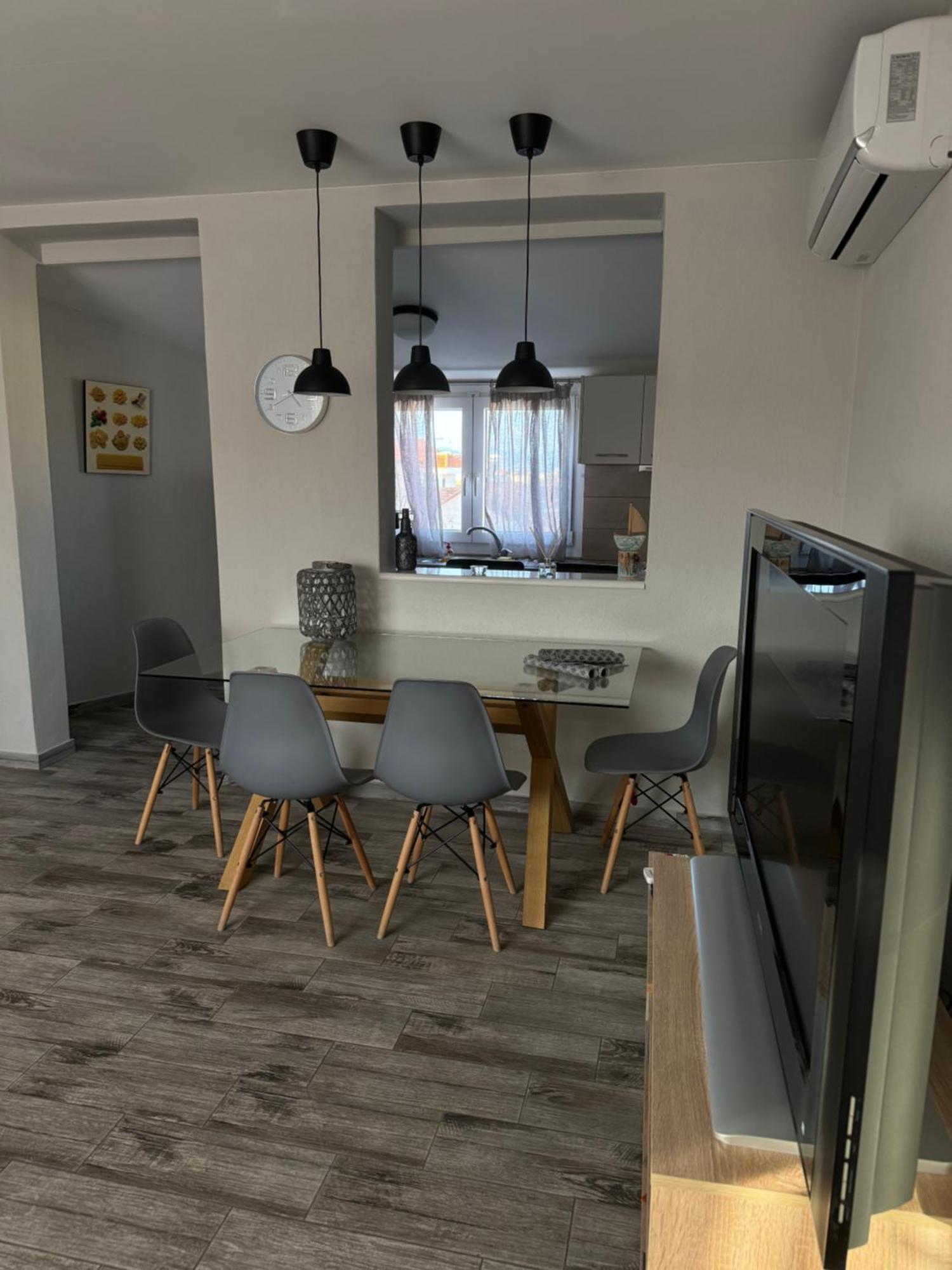 Private Modern Apartment Nea Roda Luaran gambar