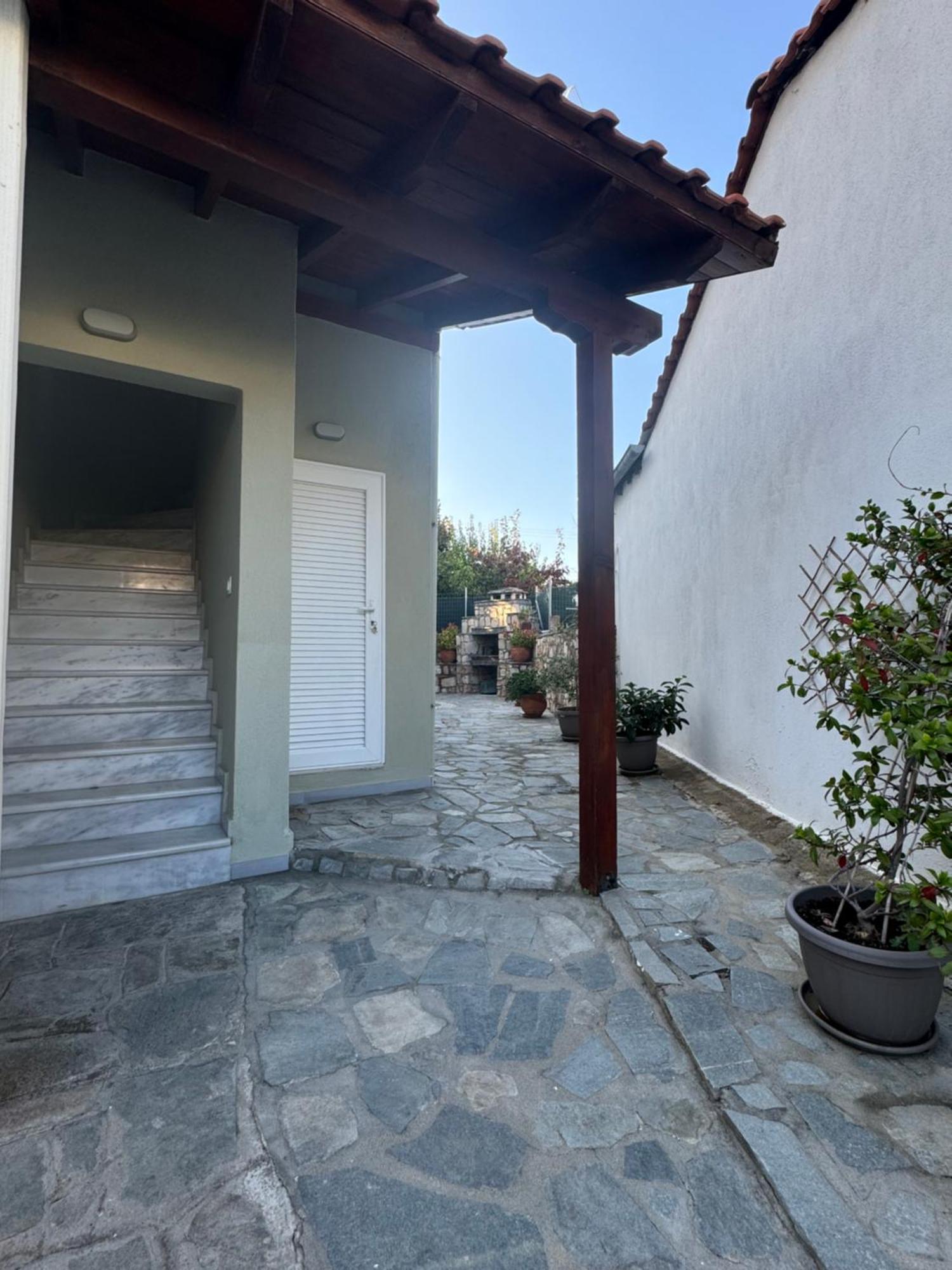 Private Modern Apartment Nea Roda Luaran gambar